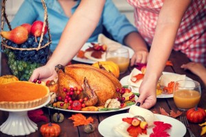 Serving-Thanksgiving-Turkey-000076223297_Large (2)